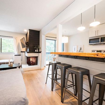 Creekside Oasis 4 Beds Pool And Hot Tub Whistler Exterior foto