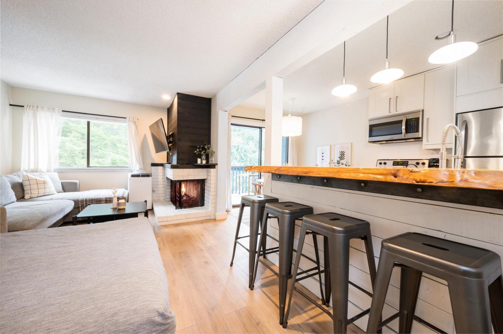 Creekside Oasis 4 Beds Pool And Hot Tub Whistler Exterior foto