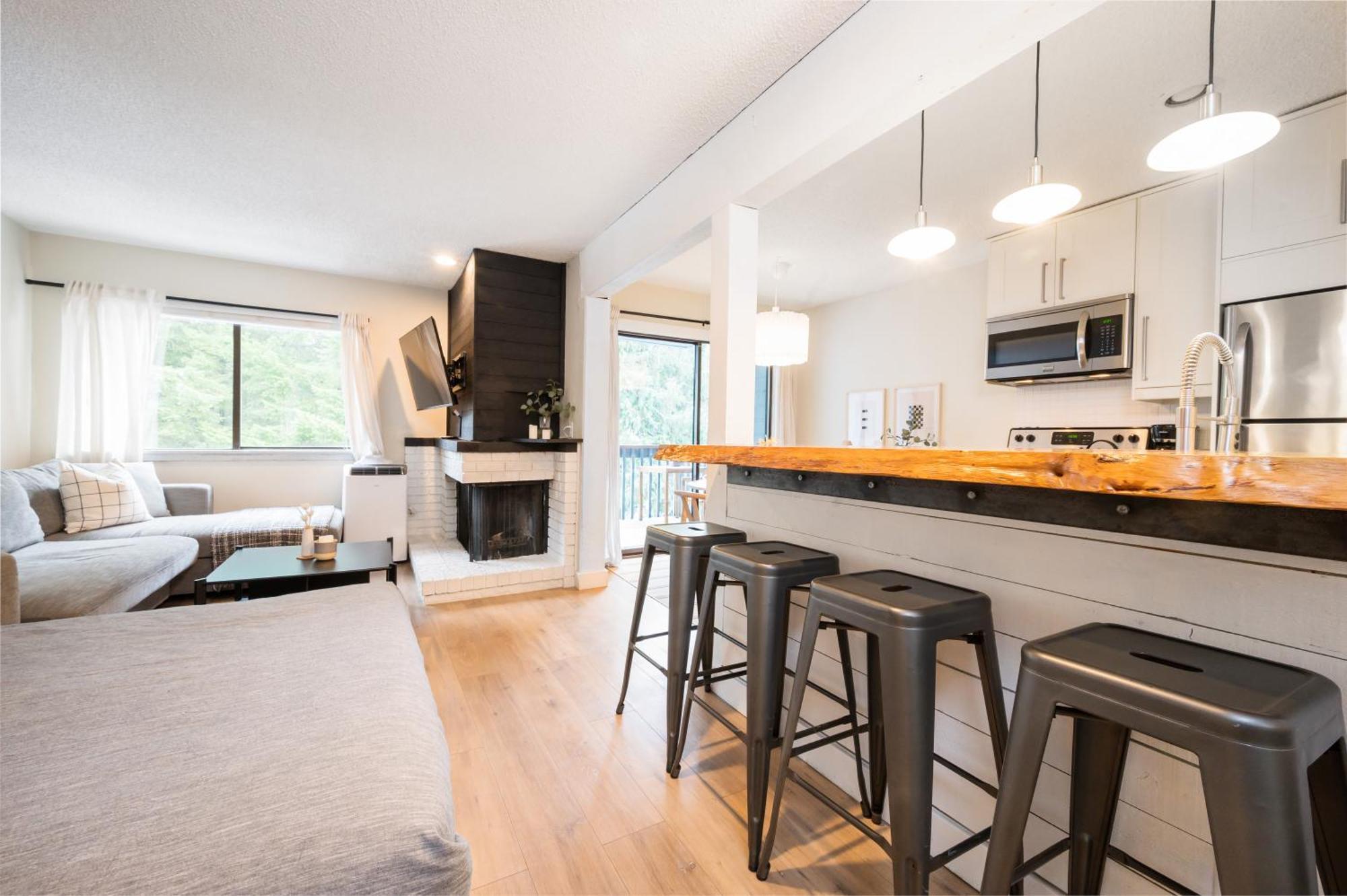 Creekside Oasis 4 Beds Pool And Hot Tub Whistler Exterior foto